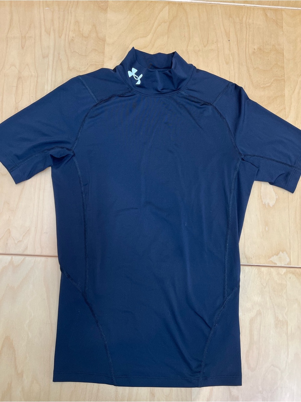 Under Armour Men's black compression Heatgear Short-Sleeve athletic top